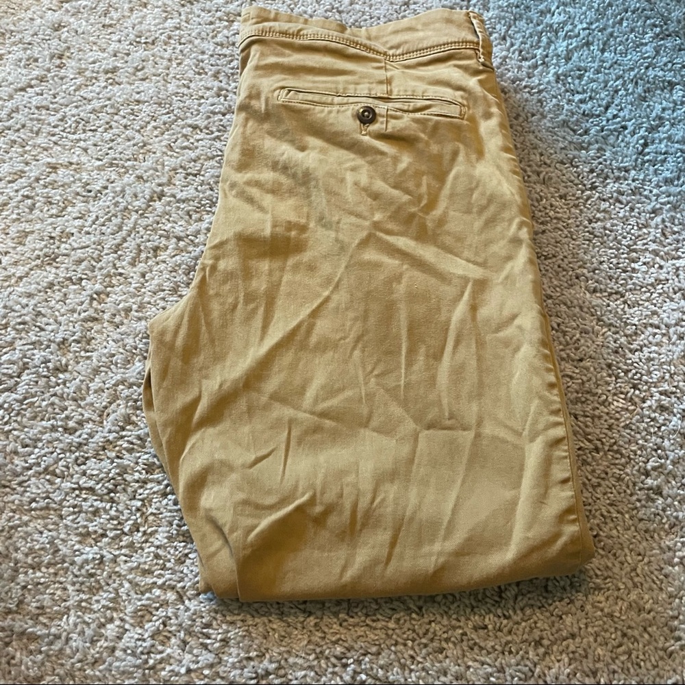 American Eagle Slim Straight Khaki Pants | 34x30